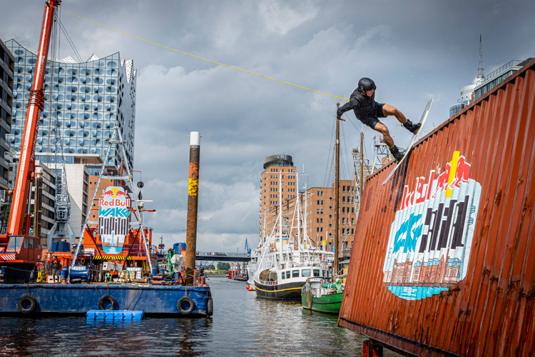 Timo Kapl: taking over the shipping containers of Hamburg's Sandtorhafen harbor | Photo: Shutterstock
