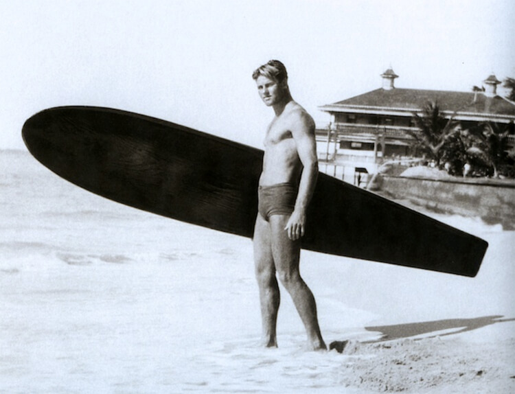 Tom Blake: a surfer and surfboard shaping pioneer | Photo: Creative Commons