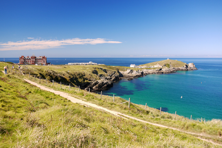 Towan Head, Newquay, Cornwall: the home of The Cribbar wave | Photo: Muller/Creative Commons