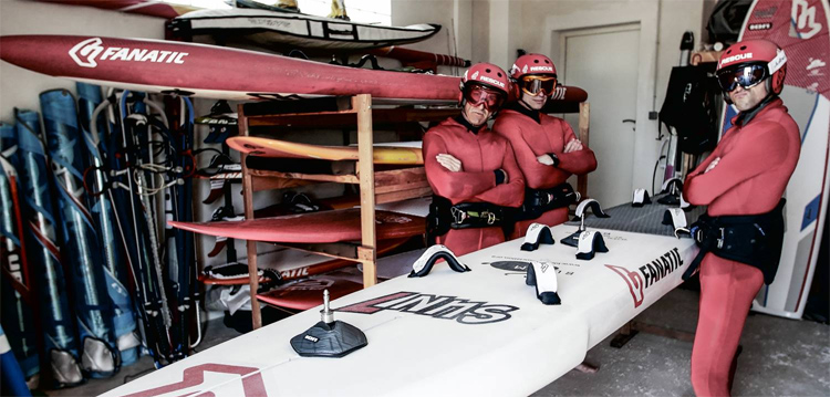 The tridem windsurfing team: ready to break the speed sailing world record | Photo: Horue Movie