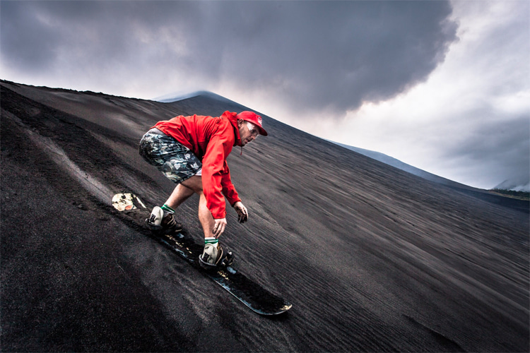 Volcano surfing: sledding down steep lava slopes in Vanuatu | Photo: Johnsson/Vanuatu Tourism Office