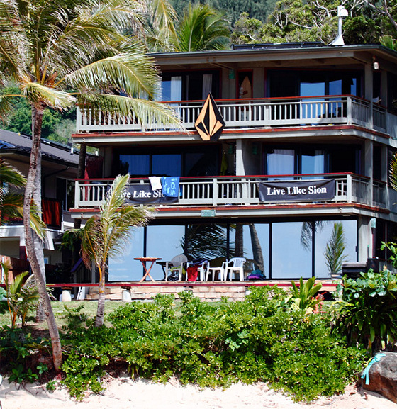 Volcom Pipe House: the royal surf palace