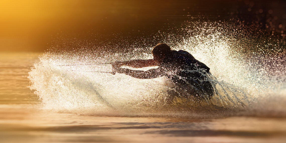 Wakeboarding: different wakeboards feature varying rocker angles | Photo: Shutterstock