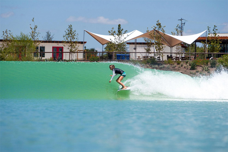 Wave pools: one day, we will all be able to surf in the Sahara Desert | Photo: Wavegarden