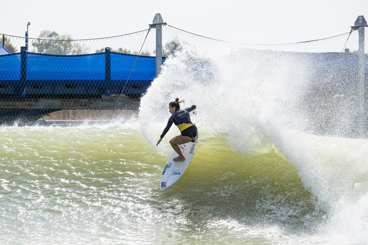 Surf Ranch: a man-made wave powered by a locomotive on elevated rails | Photo: WSL