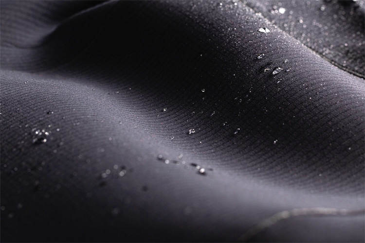 Wetsuit: a neoprene protection that maximizes your time in the water | Photo: Xcel