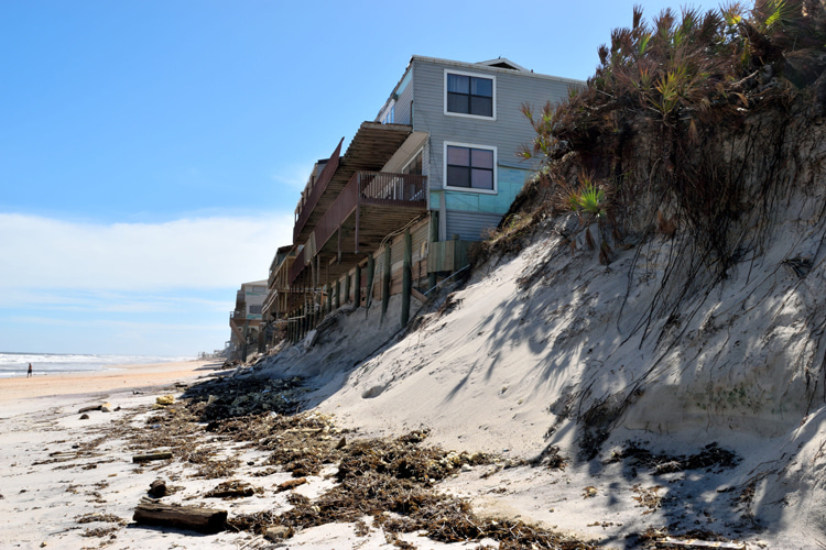 Coastal erosion: more than a quarter of the Earth's sandy beaches are experiencing erosion surpassing 0.5 meters per year | Photo: Creative Commons