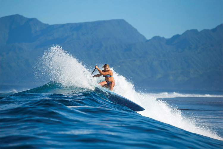 Stand-up paddleboarding: a racing, cruising and wave-riding water sport | Photo: Starboard