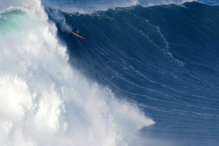 Will Skudin: paddling into fear at Nazaré | Photo: Pedro Constantino/WSL
