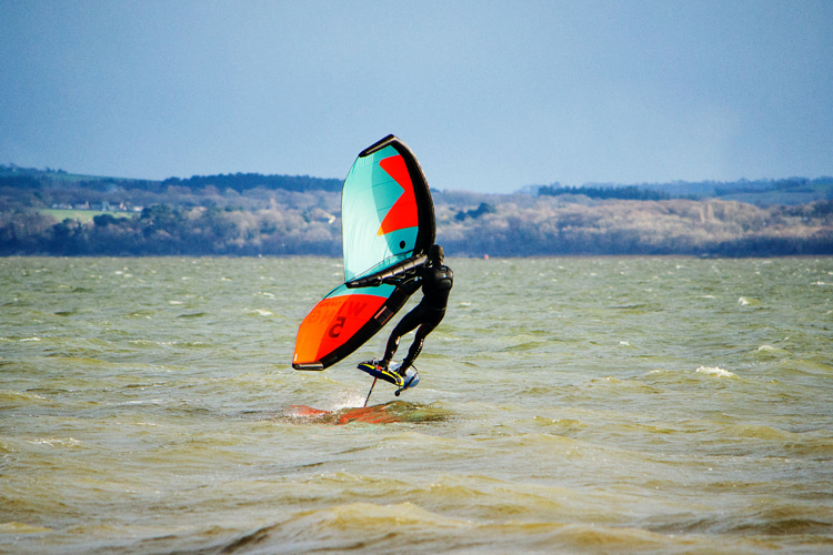 Wing foiling: a new water sports activity that needs to be regulated to keep beachgoers and marine life safe | Photo: uniqsurface/Creative Commons