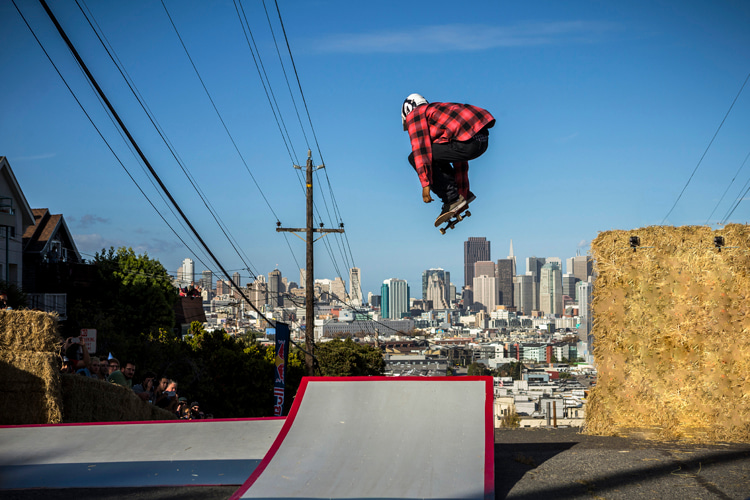 Skateboard kicker ramps: one of the most versatile street skateboarding obstacles | Photo: Red Bull
